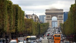 10 Tourist places to visit in Paris